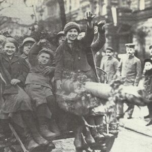 troops return to Berlin