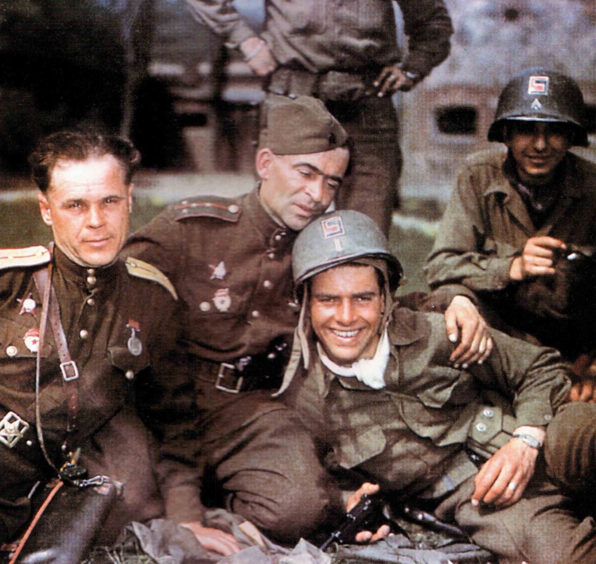 Soldiers of the 69th US Division and the Soviet 1st Ukrainian Front