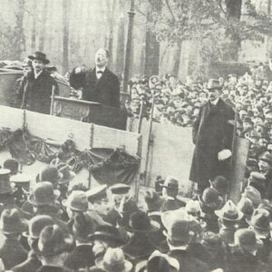 Karl Liebknecht speaks to the people