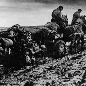 Russian horse artillery in deep mud