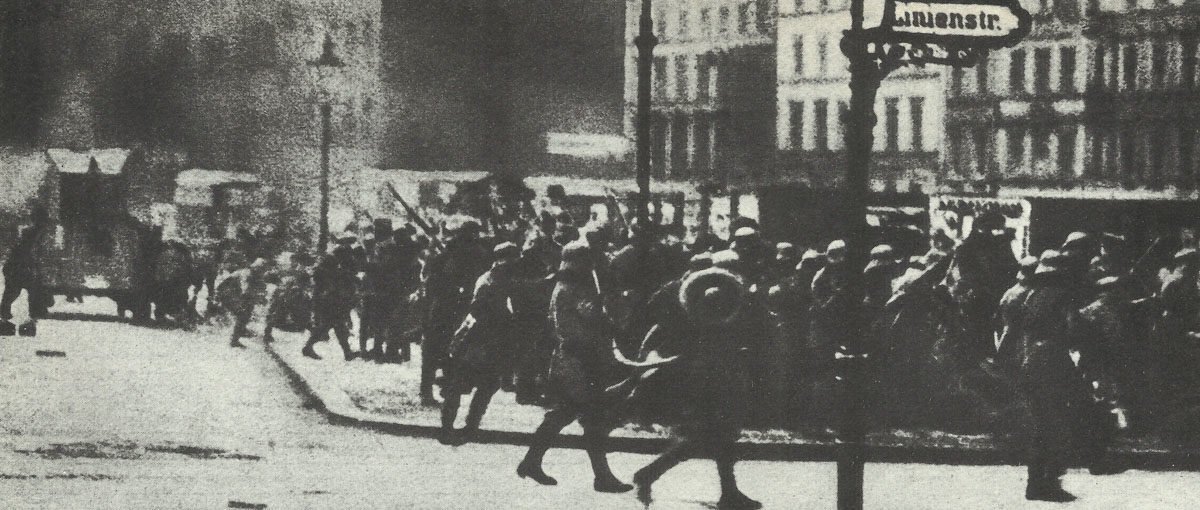 Fights between government troops and workers in March 1919 in Berlin