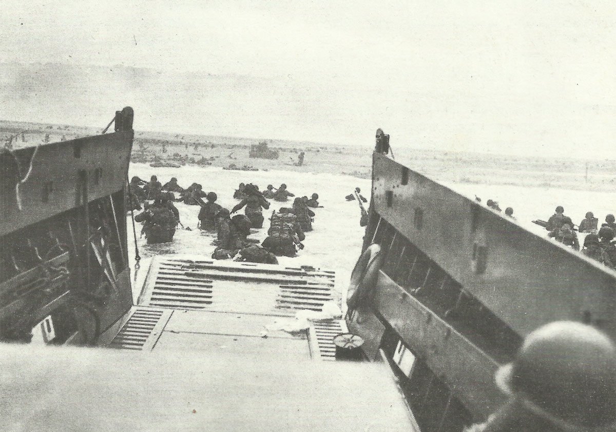 US 1st Infantry Division lands at the bloody Omaha Beach
