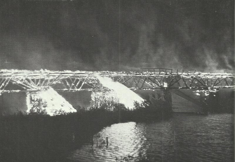 German troops set fire to a bridge