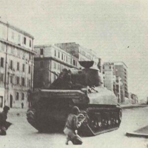 US soldiers advancing into Rome