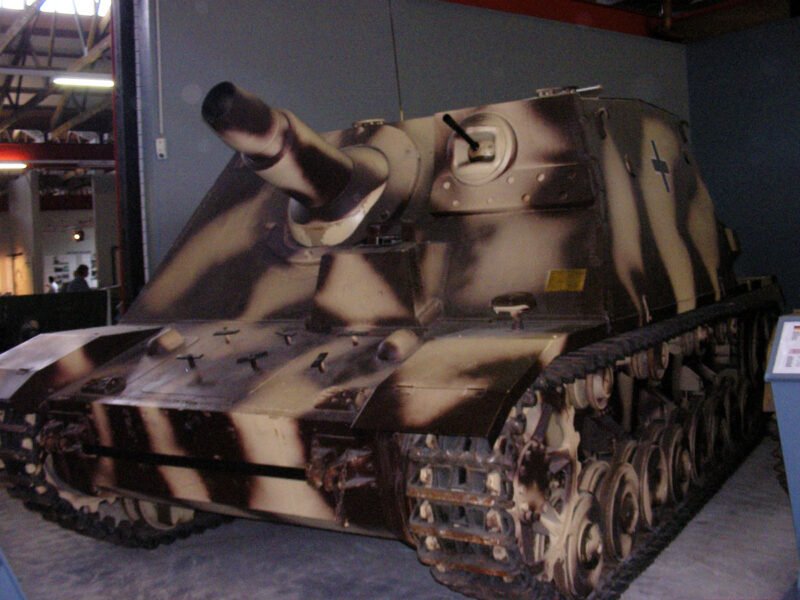 Brummbär in Panzermuseum Munster