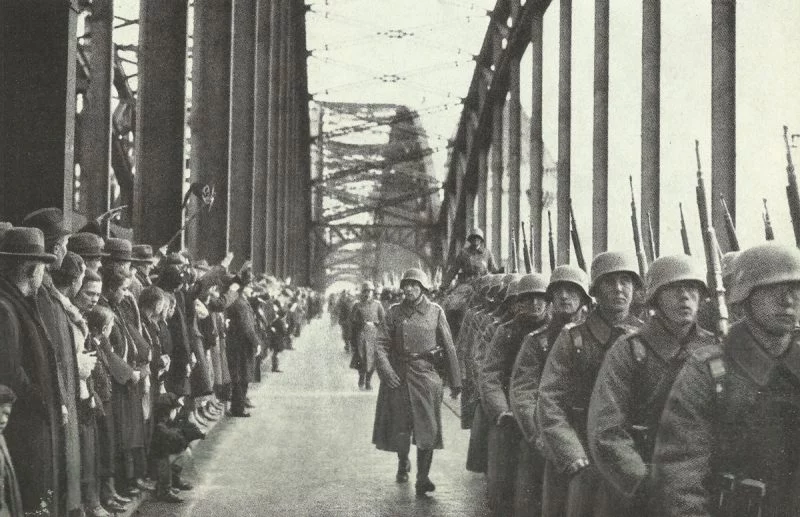 Organization of the Wehrmacht 1 German soldiers enter the Rhineland