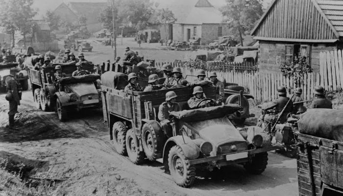 Different Swords Used During World War II: A Country-by-Country Overview 8 Different Swords Used During World War II: A Country-by-Country Overview